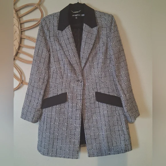 Karl Lagerfeld Paris Plaid Black and Gray Blazer Size 12 NWOT P2P 20